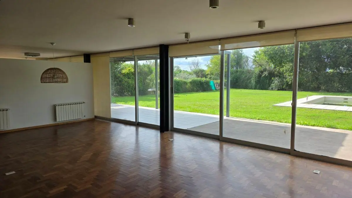 Barrio La Santina- Casa en venta 4