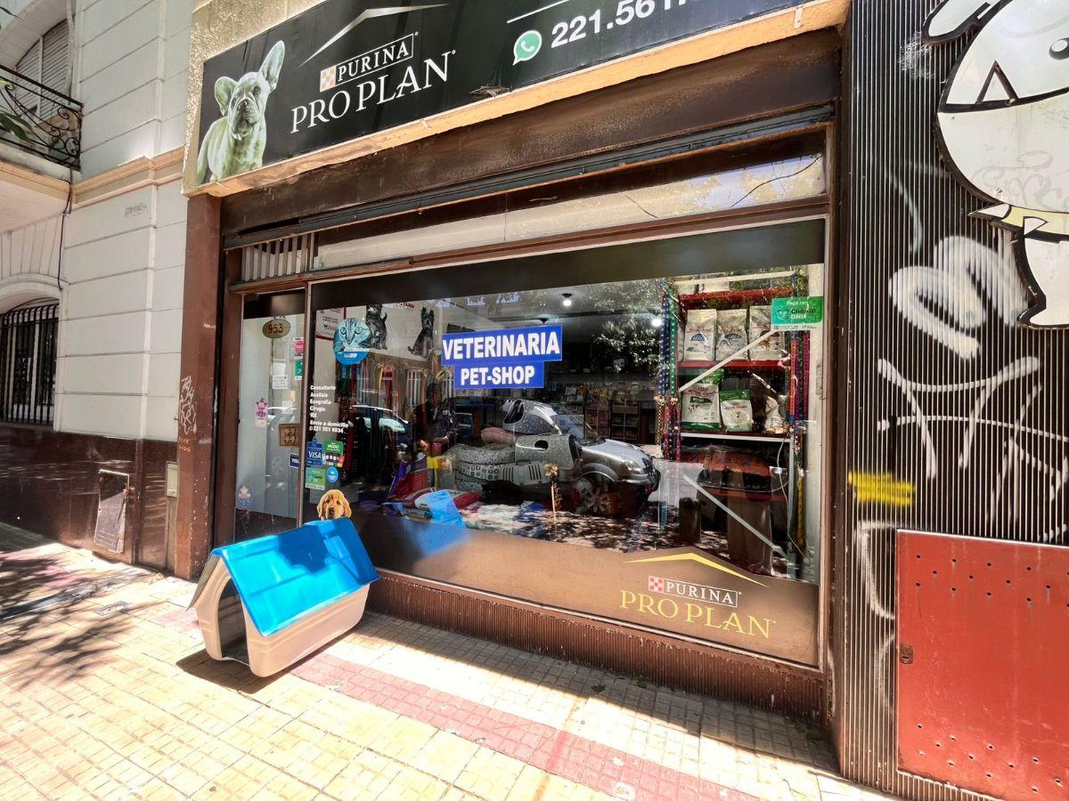 VENTA LOCAL COMERCIAL 56 E/ 14 Y 15