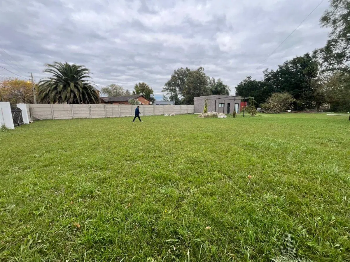 Lote en venta Barrio La Dolly Brandsen. 2