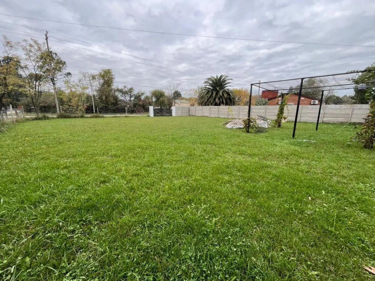 Lote en venta Barrio La Dolly Brandsen. 4