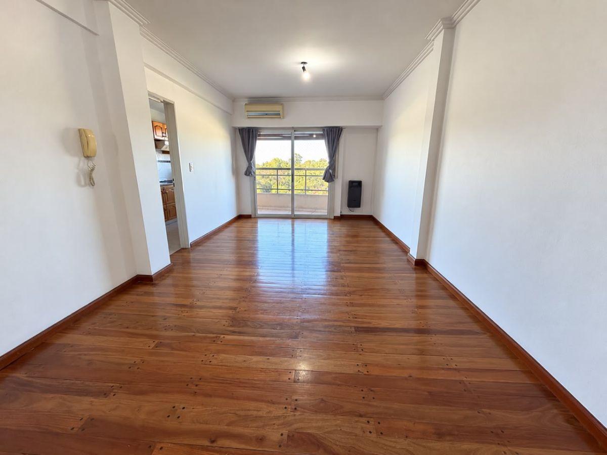 Foto de ALQUILER - departamento de dos dormitorios y cochera, imagen 1