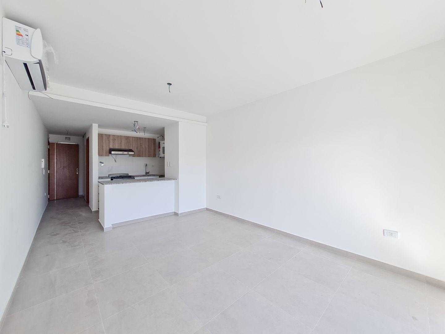 Foto de MONOAMBIENTE DE CATEGORIA CON COCHERA EN VENTA. LA PLATA., imagen 3