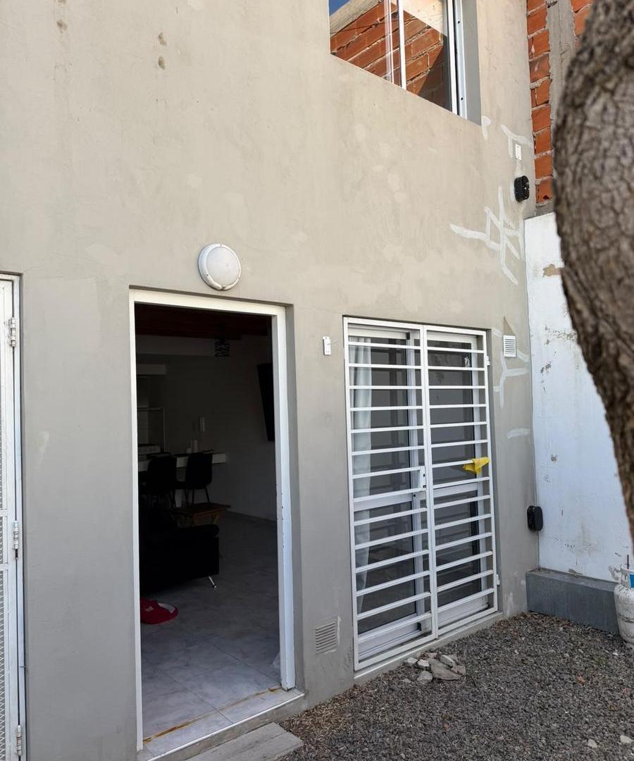 Foto de PH TIPO LOFT DE 1 DORMITORIO EN VENTA. LA PLATA., imagen 3