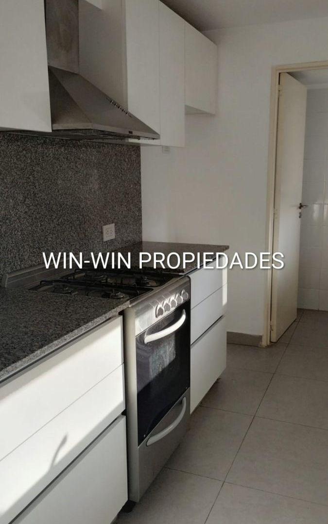 Foto de Semipiso 2 dormitorios balcon con parrilla y patio dos cocheras baulera, imagen 1