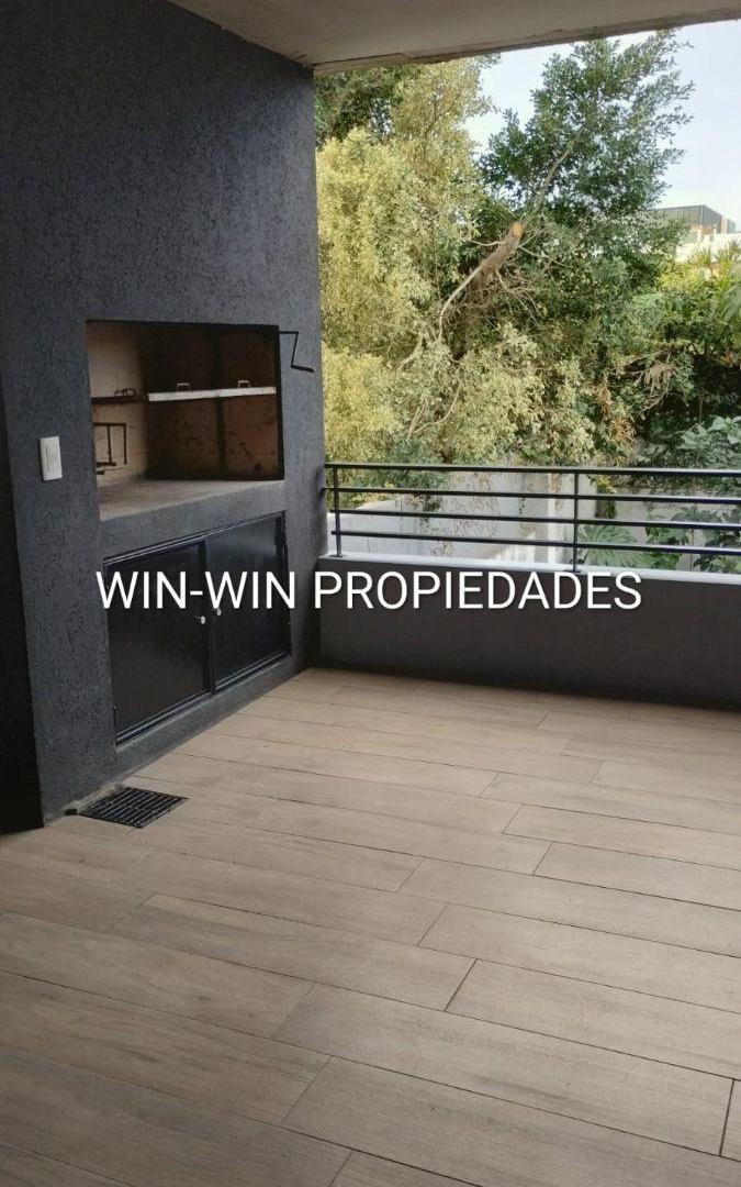 Foto de Semipiso 2 dormitorios balcon con parrilla y patio dos cocheras baulera, imagen 3