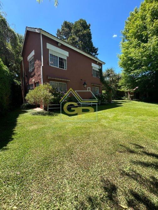 VENTA DE CASAQUINTA CON PILETA EN EZEIZA