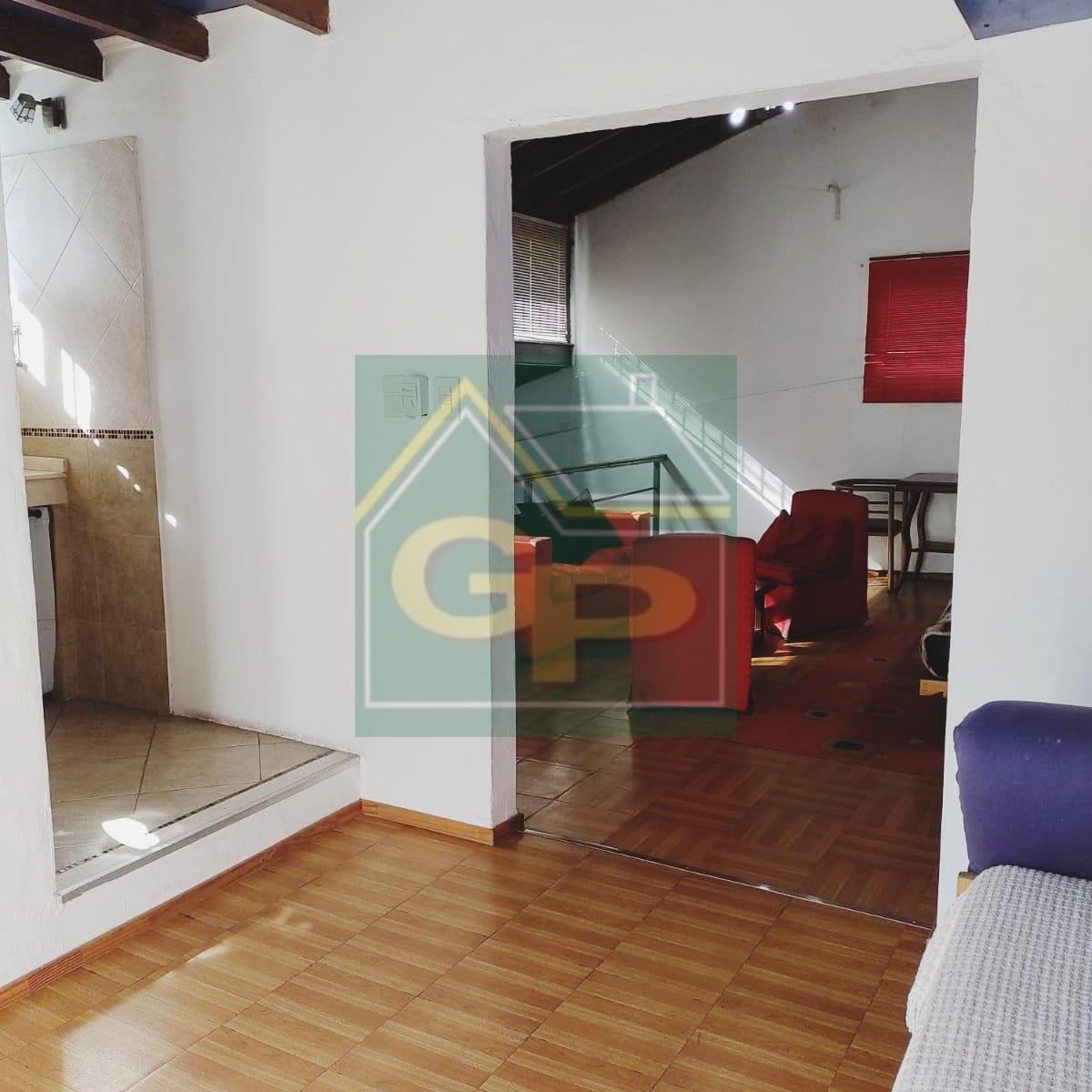 VENTA DE CASAQUINTA CON PISCINA EN EZEIZA