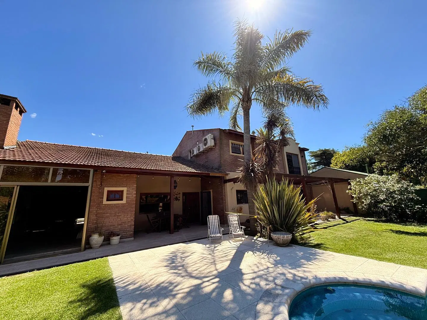 Casa en venta en villa elisa con parque y pileta 3