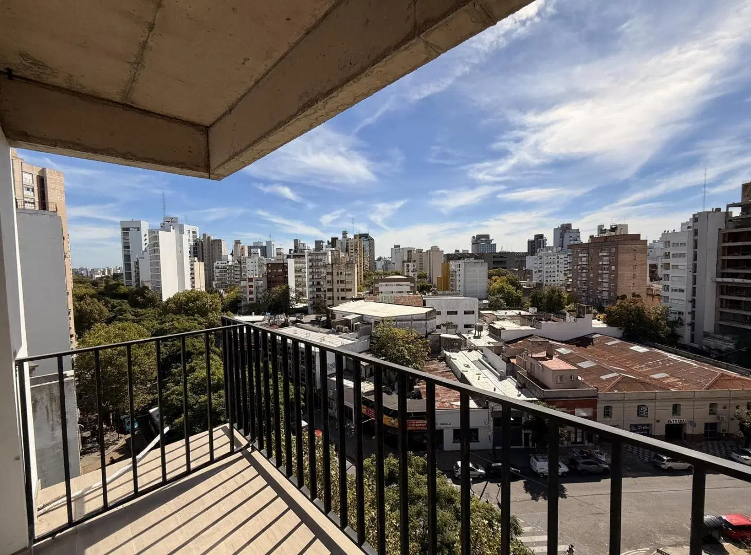 Departamento tipo triplex de un dormitorio con terraza privada 2