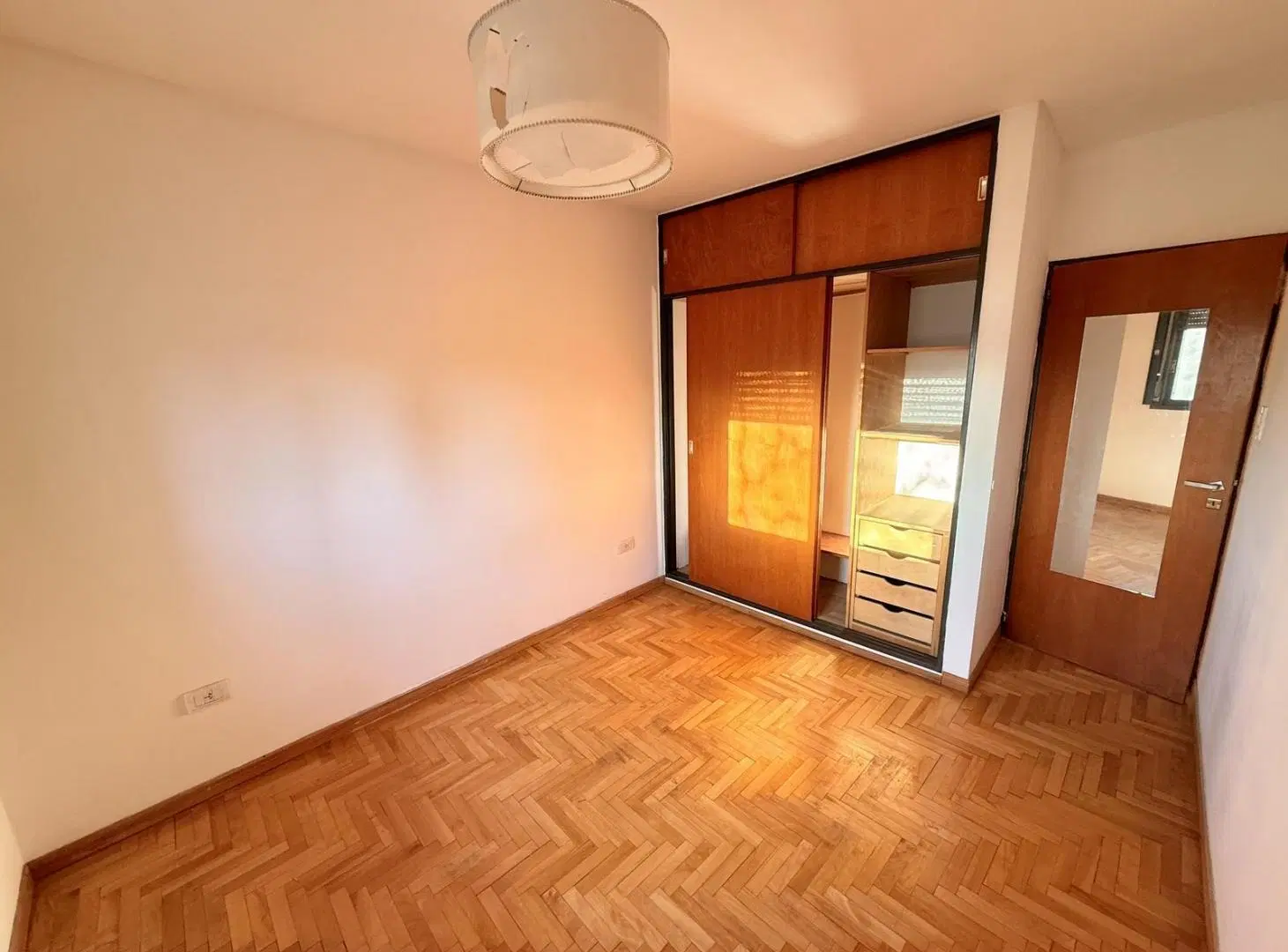 Departamento de un dormitorio con balcon en alquiler sobre av. 44 2