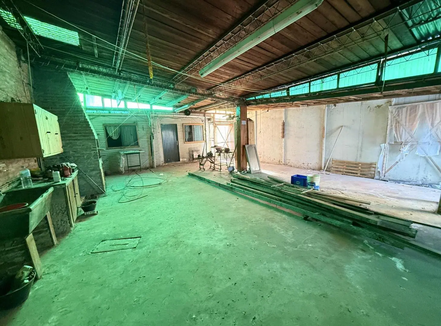 Terreno en venta en la loma de 8,28 x 60 mts con casa a demoler 5