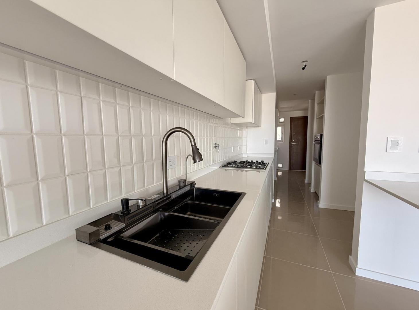 Foto de departamento semi piso de categoria en La Plata dos dormitorios con, imagen 3