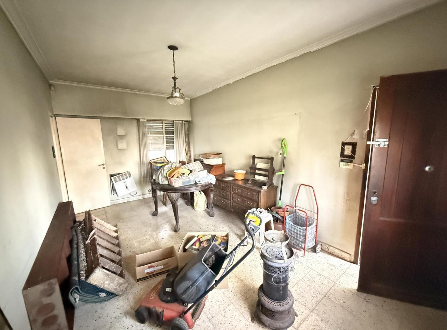 Foto de Casa en venta cercana al casco urbano en La Plata con parque, dos, imagen 1