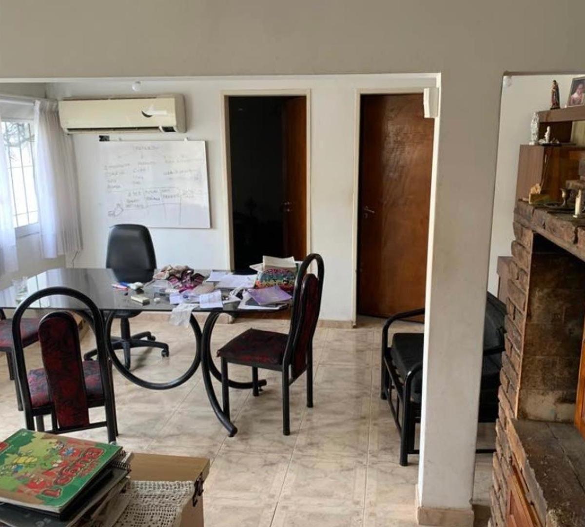 Casa en Venta Dos Plantas en Merlo Centro 3