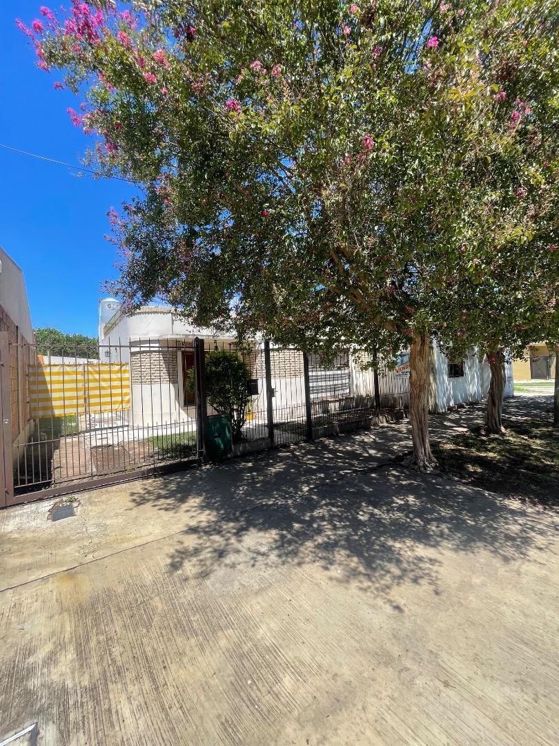 Casa a La Venta en Parque San Martín 5