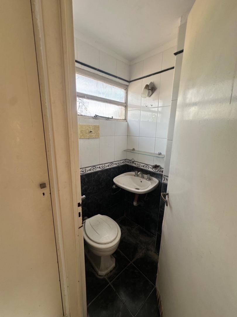 VENTA CASA 4 DORMITORIOS PADUA MERLO