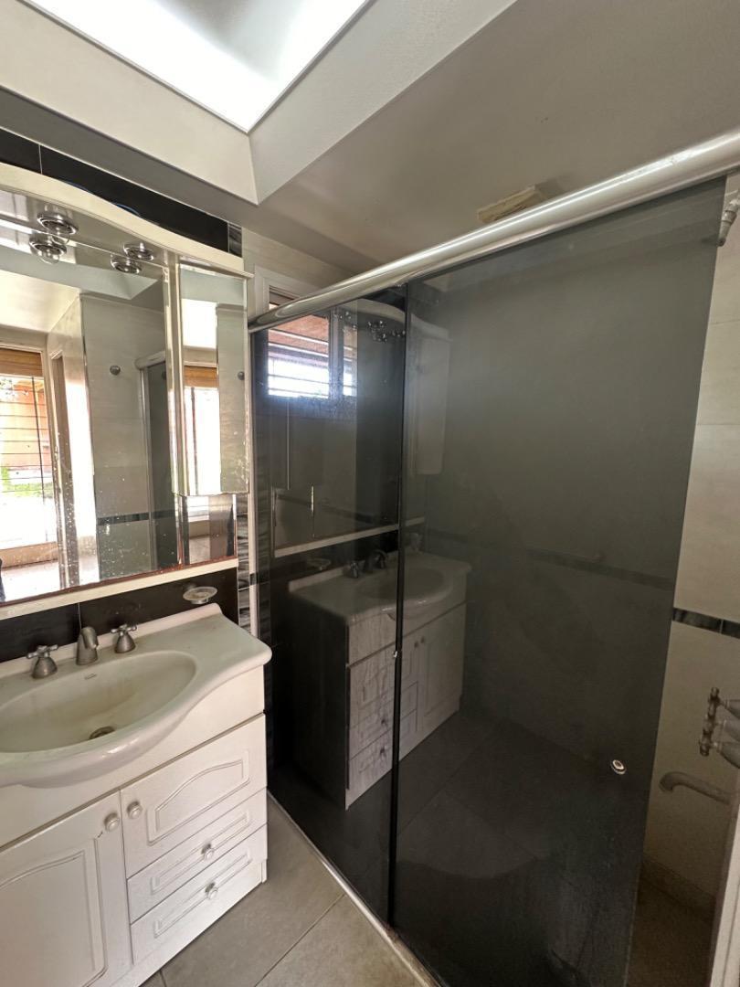 Foto de VENTA CASA 4 DORMITORIOS PADUA MERLO, imagen 5