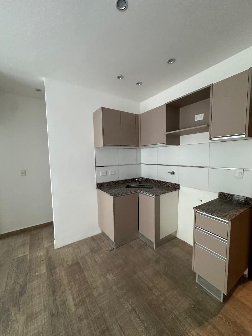 Venta Departamento 2 Ambientes a Estrenar con Patio 1