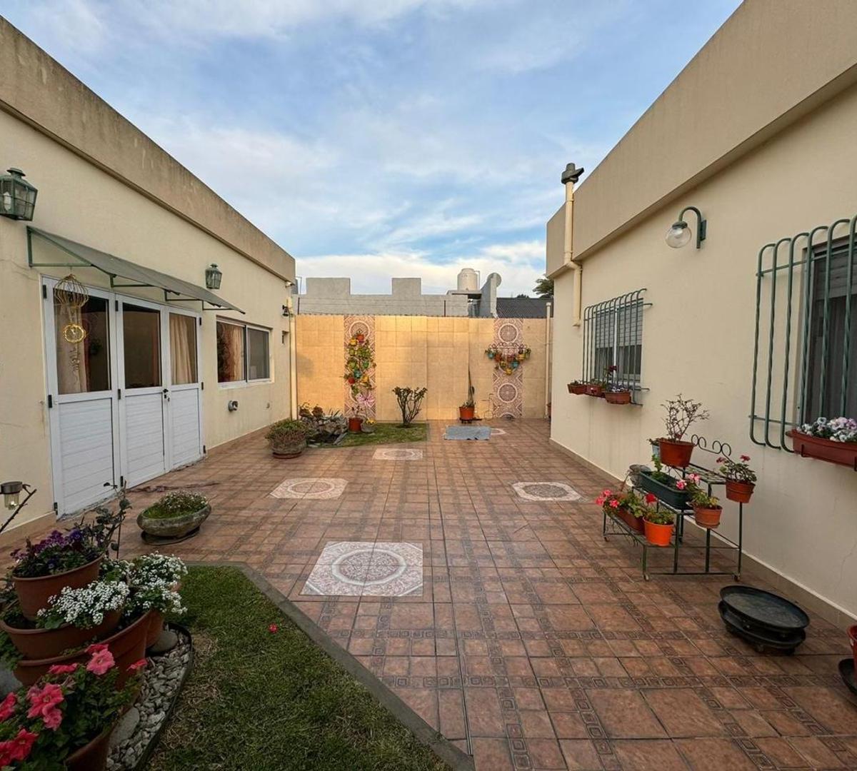 Casa en Venta - Merlo 4