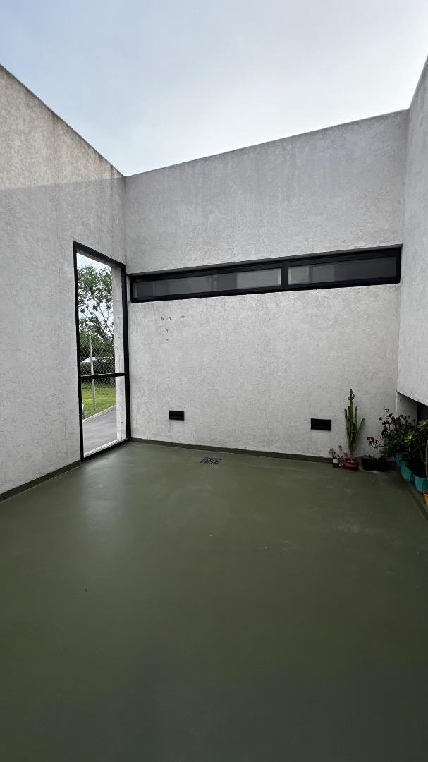 Casa en Venta - Barrio Solares de Zapiola 5