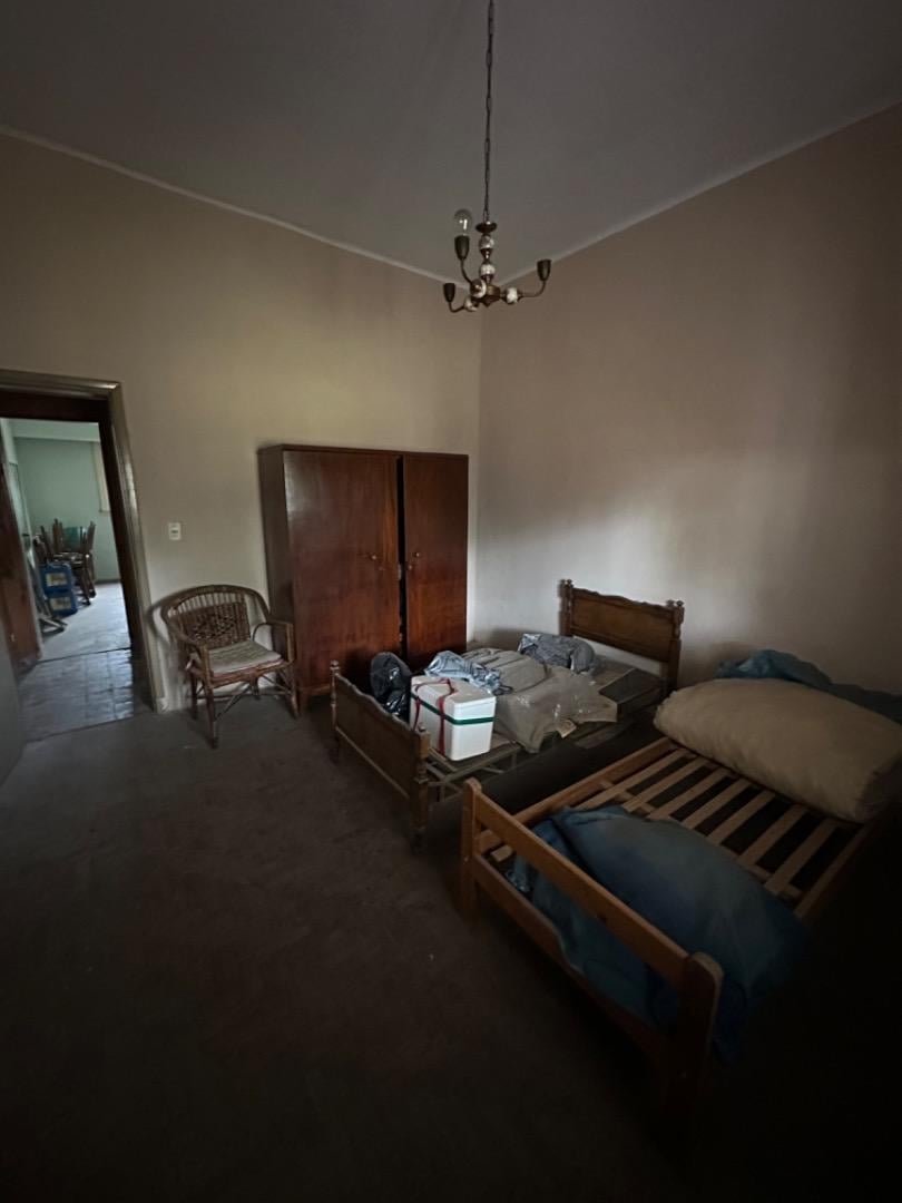 VENTA CASA A REFACCIONAR 2 DORMITORIOS PADUA MERLO