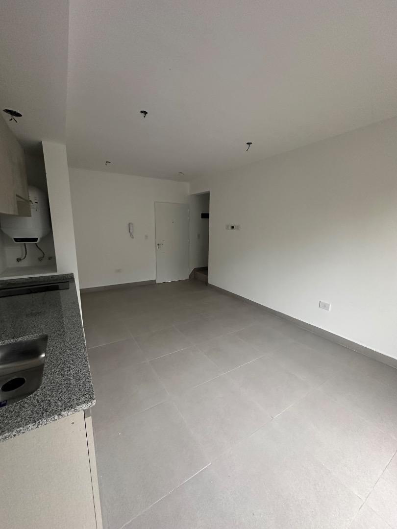 Venta Departamento 2 Ambientes Merlo 3