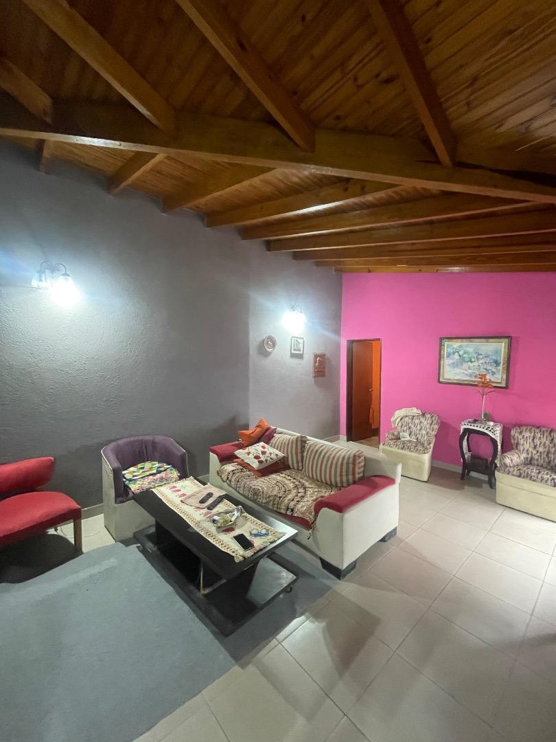 Casa en venta 5 ambientes en Merlo centro