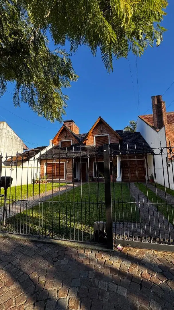 CASA EN VENTA - MERLO 3