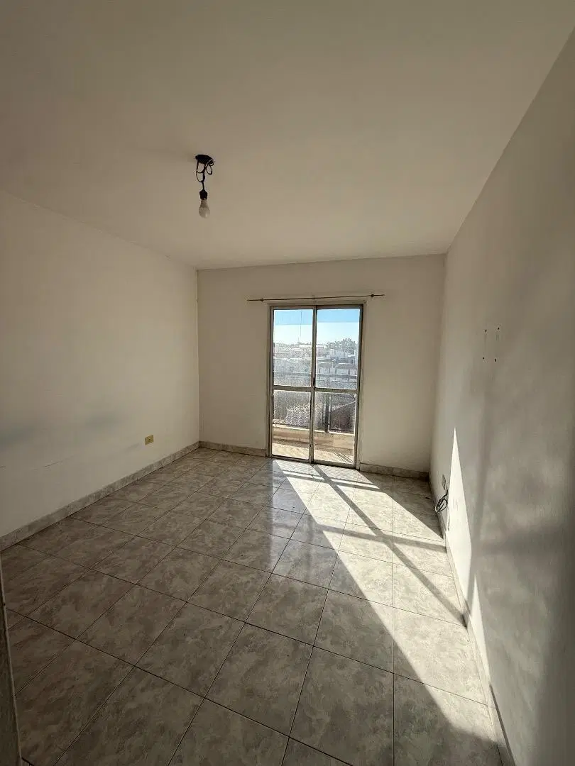 ALQUILER DEPARTAMENTO 3 AMBIENTES MORENO 4