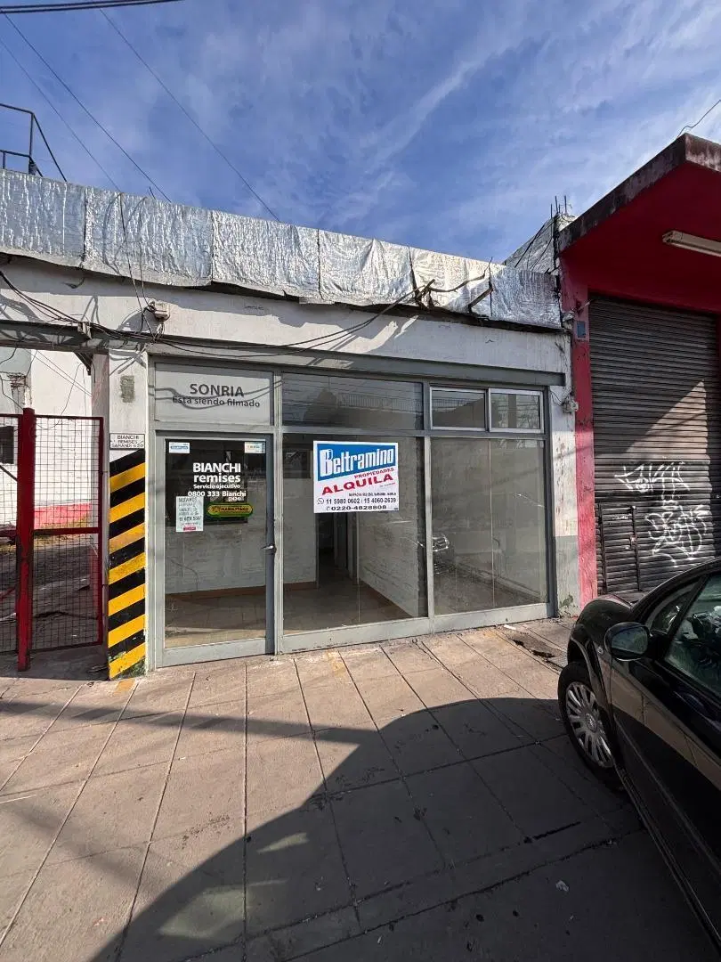 LOCAL COMERCIAL EN ALQUILER - MERLO CENTRO 3