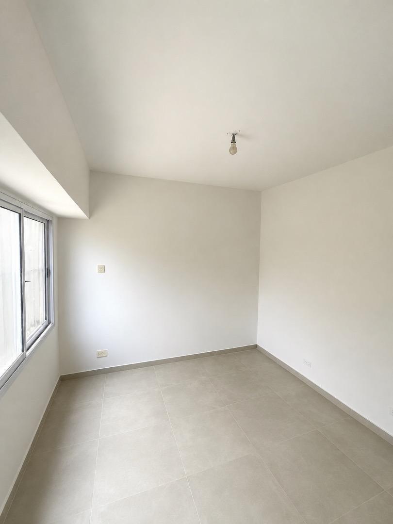 Foto de Departamento 2 Ambientes en Venta en Merlo centro, imagen 2