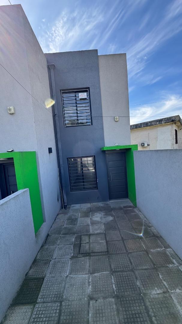 Foto de DUPLEX EN ALQUILER - PASO DEL REY, imagen 2