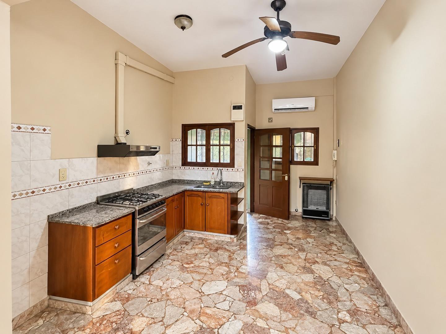 Foto de CASA PH 4 AMBIENTES EN VENTA - MERLO, imagen 3