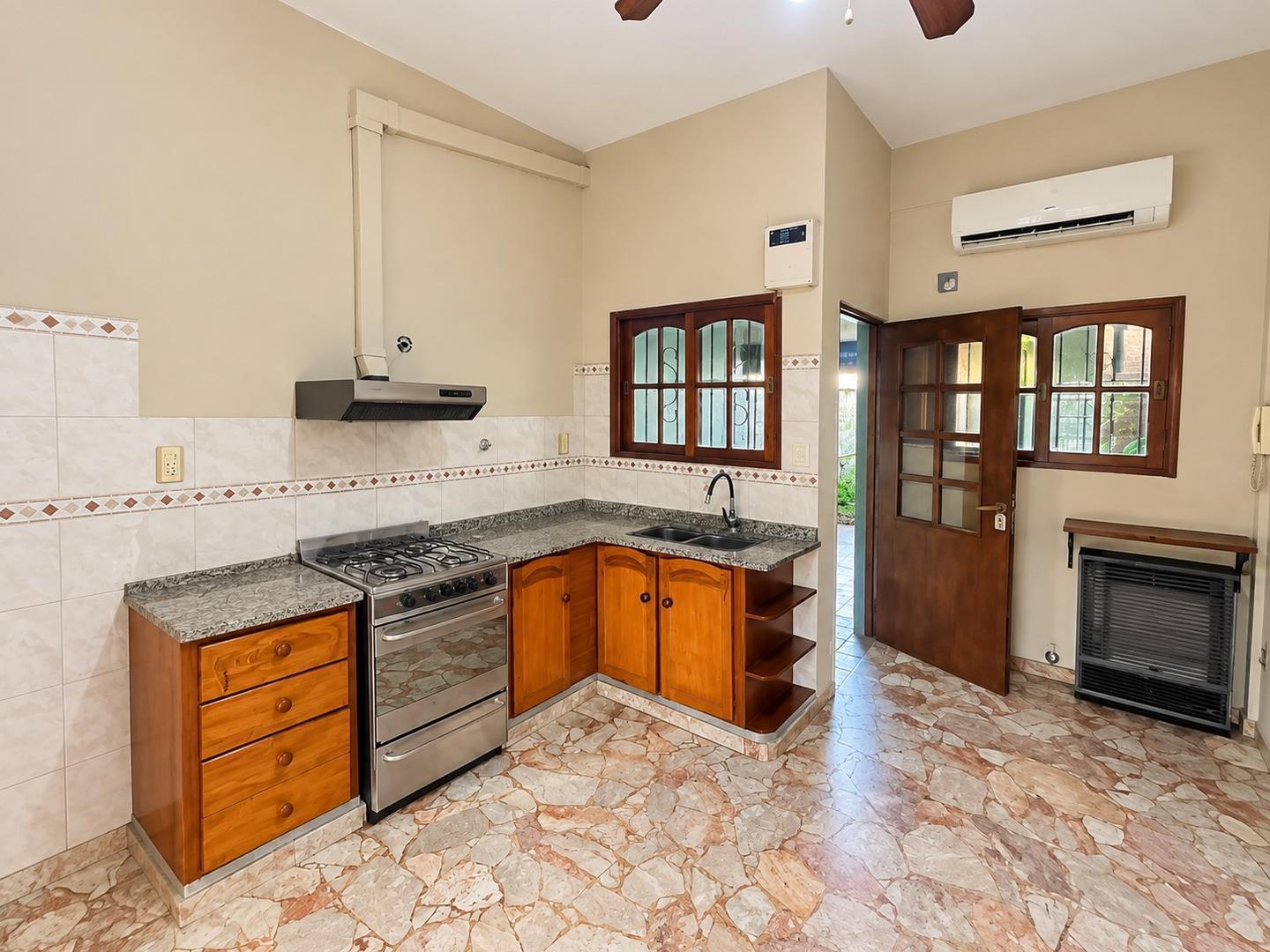 Foto de CASA PH 4 AMBIENTES EN VENTA - MERLO, imagen 5