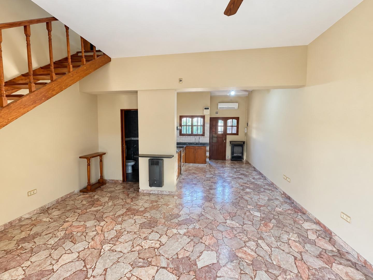 Foto de CASA PH 4 AMBIENTES EN VENTA - MERLO, imagen 2