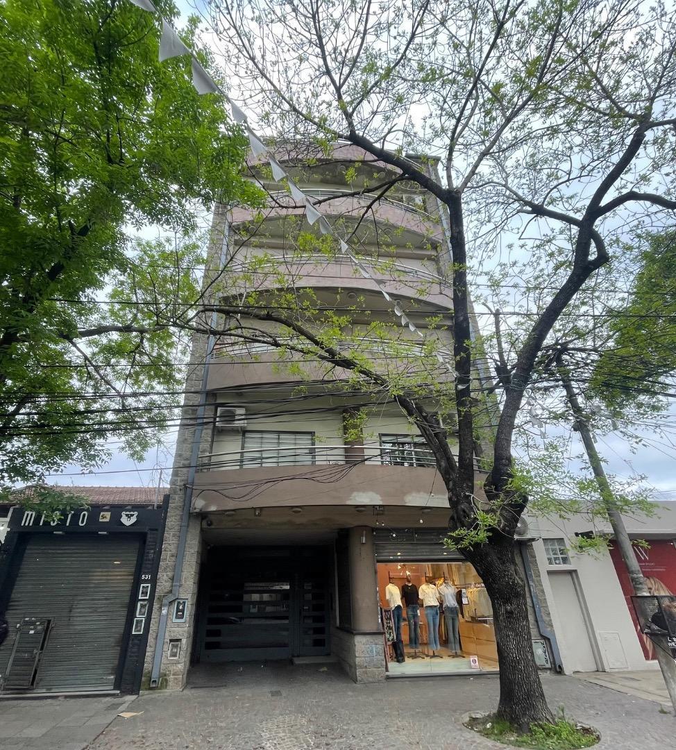 Foto de DEPARTAMENTO 3 AMBIENTES EN ALQUILER MERLO CENTRO, imagen 1