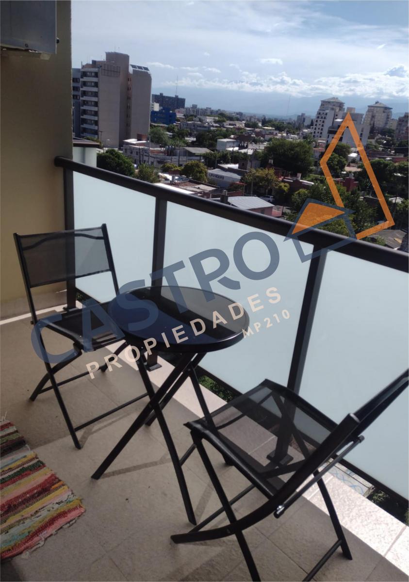 En Venta Departamento de 1 Dormitorio en Macrocentro (Pueyrredon y Aniceto) 1