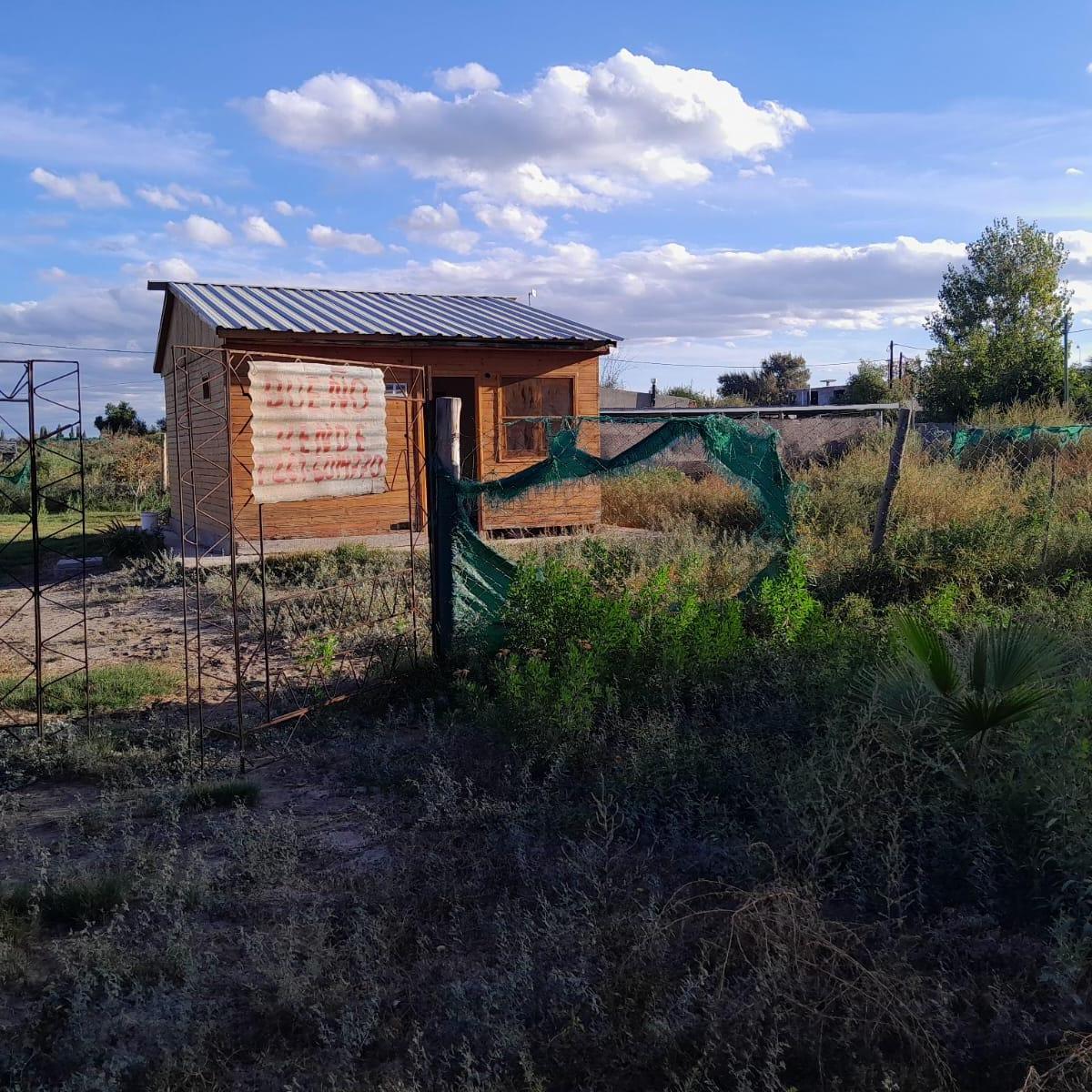 Terreno con Casa Prefabricada a Reciclar 5