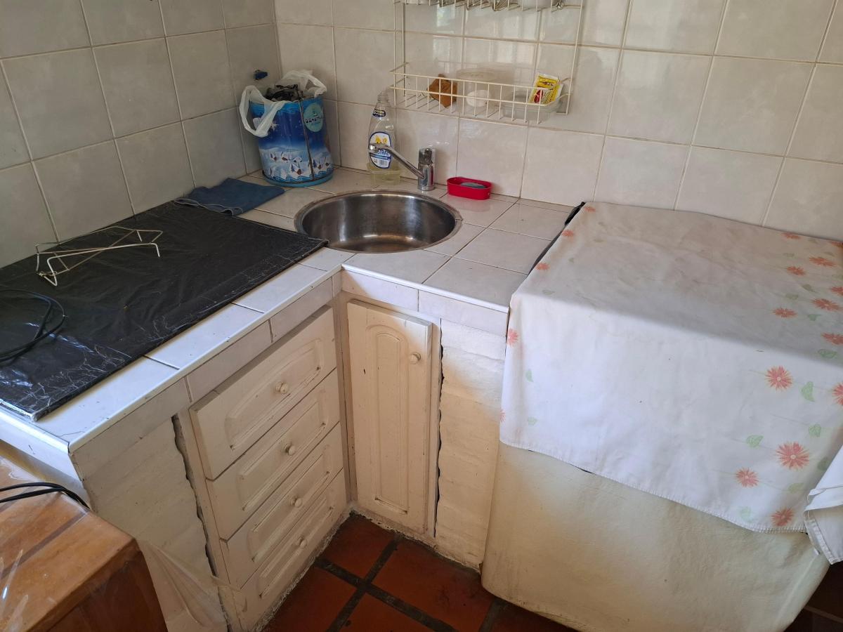 Casa en Venta: Ubicada en Calle Antártida Argentina 1100, Godoy Cruz. 2