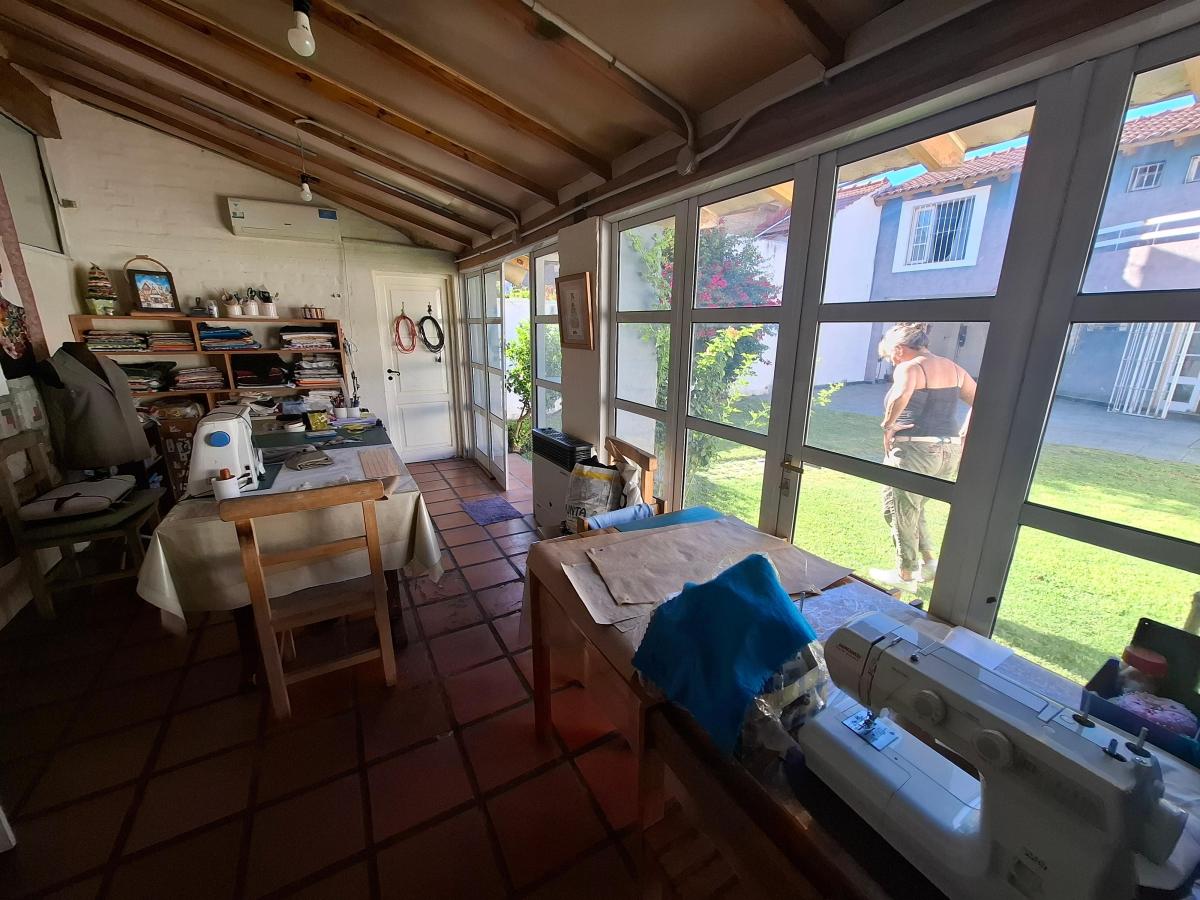 Casa en Venta: Ubicada en Calle Antártida Argentina 1100, Godoy Cruz. 3