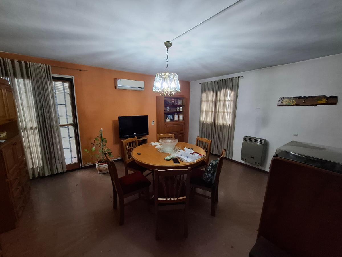 Casa en Venta Ubicada en B° Jardín Luzuriaga, Maipú 3