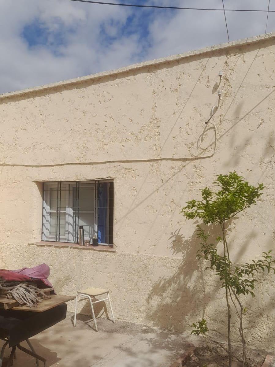 Se Vende: Terreno con Construccion Mixta en Tiburcio Benegas 254, Guaymallén. 1