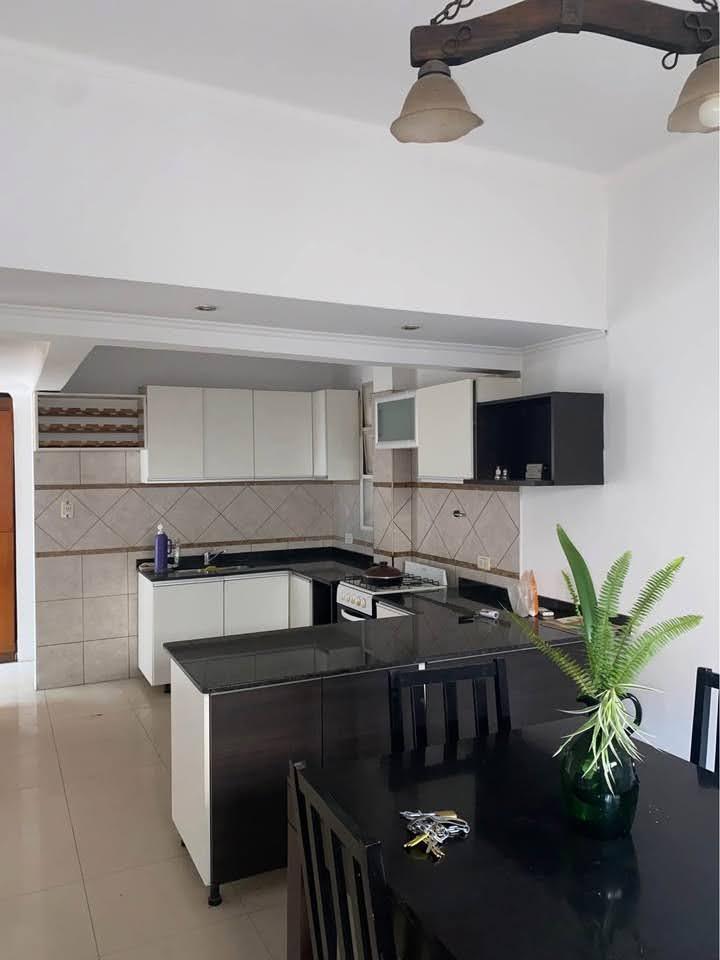 Se Vende: Duplex Ubicado en Calle Rondeau, Ciudad de Mendoza. 1