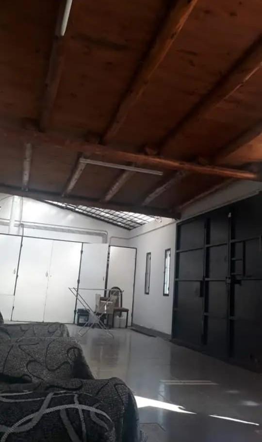 ¡Oportunidad! Se Vende Casa en Calle Jujuy, Ciudad de Mendoza. 3