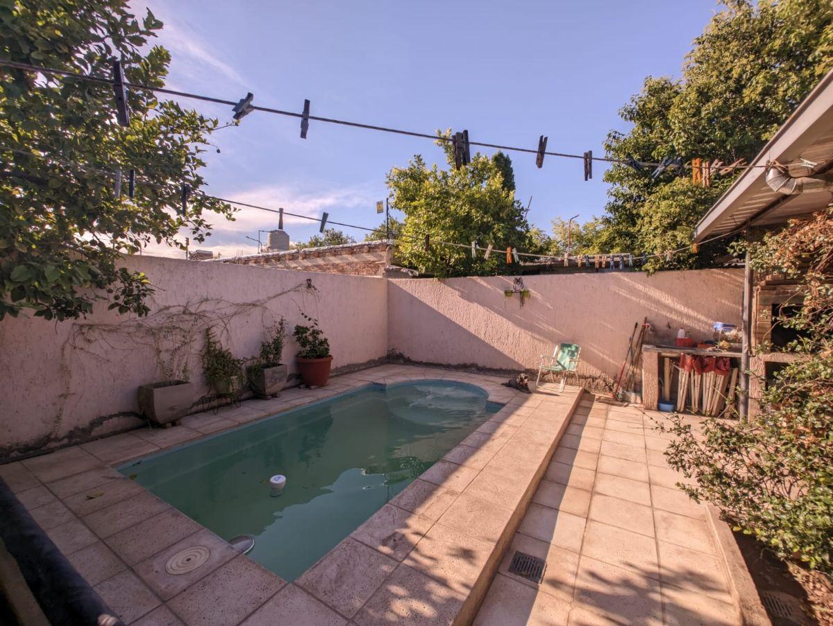 CASA RECICLADA CON QUINCHO PREMIUM Y PILETA | ESTRATÉGICA UBICACIÓN EN LAS HERAS.