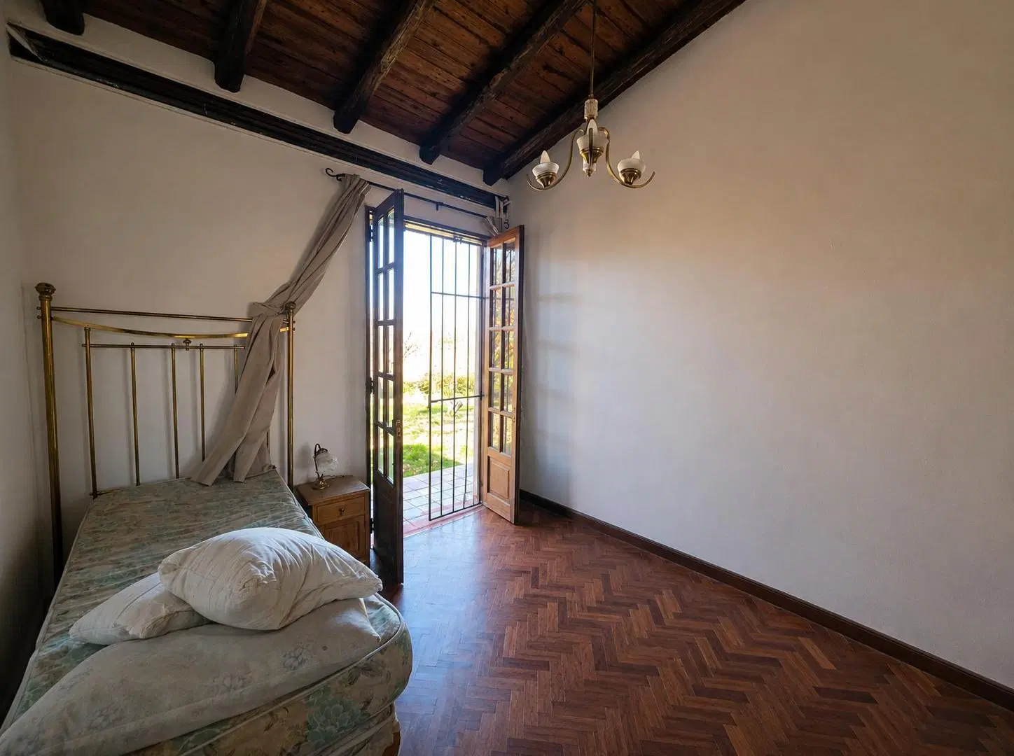 Casa de 2.000 m2 parquizado en Alquiler | Vistalba, Luján de Cuyo (Estilo Rústico Consolidado) 4