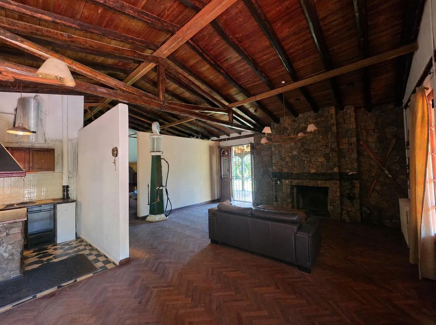 Casa de 2.000 m2 parquizado en Alquiler | Vistalba, Luján de Cuyo (Estilo Rústico Consolidado) 3