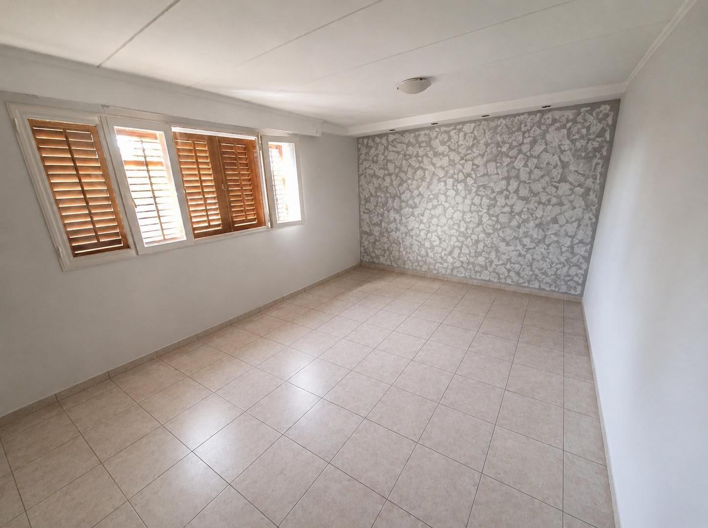 Departamento en alquiler, ubicado en Santa Fe y Videla Castillo, 4ta sección, Ciudad de Mendoza.