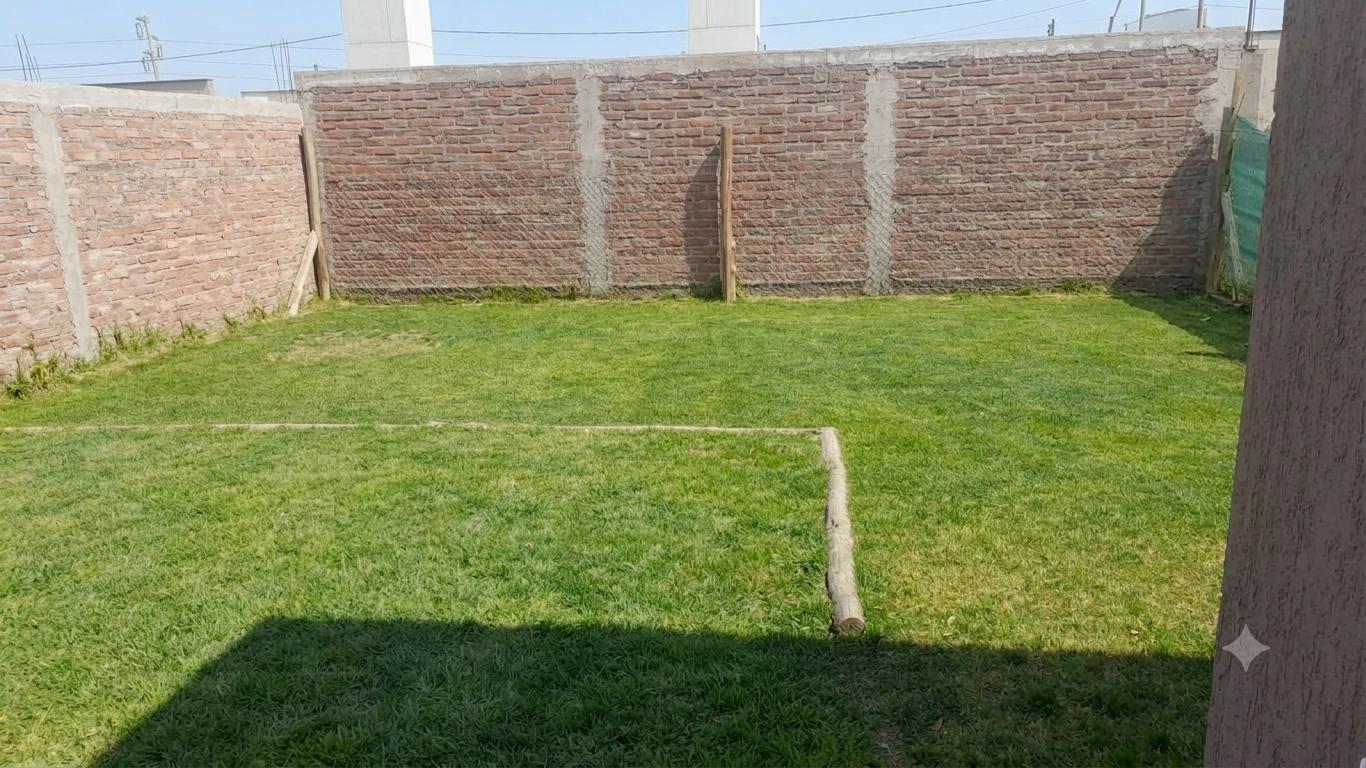 Casa en Alquiler de 2 Dormitorios con Patio y Cochera | Barrio Semiprivado Plumerillo, Las Heras