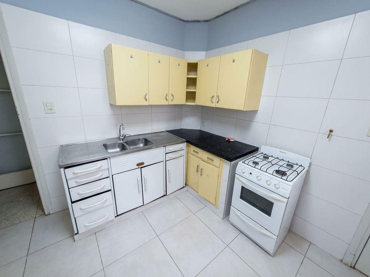 Foto de SE VENDE DEPARTAMENTO | RECICLADO A NUEVO | EN PLENO CENTRO DE MENDOZA., imagen 3